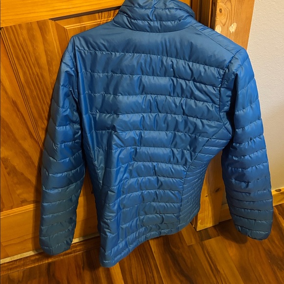 Patagonia Women's Vibrant Blue Down Sweater - Picture 11 of 16